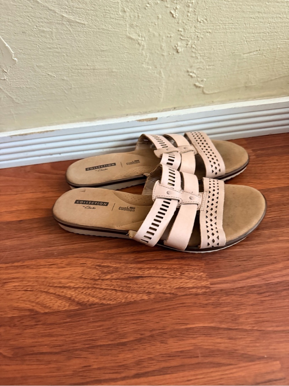 Clarks Nude/Tan Leather Slide Sandals with Cutout Straps - Picture 2 of 5